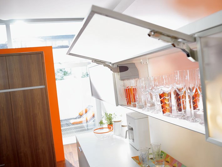Aventos_hk Aventos_hk